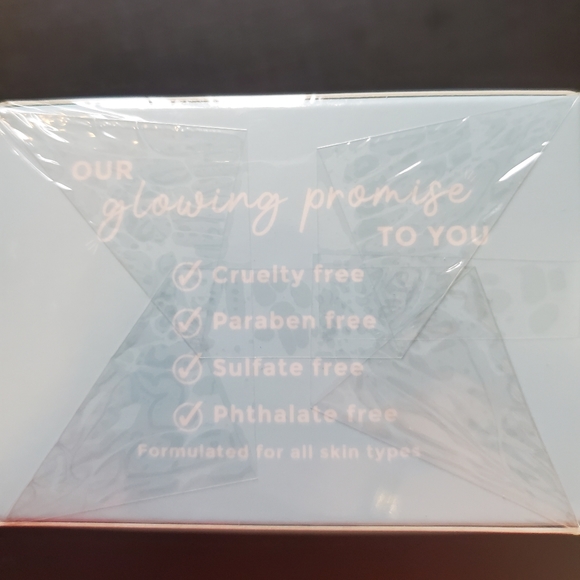 5/75$ GLOW-ON-5TH -REFRESH + RESET - Brightening Mud Mask - Picture 4 of 8